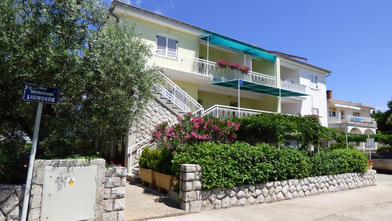 Apartments Dario Krk Town Bagian luar foto