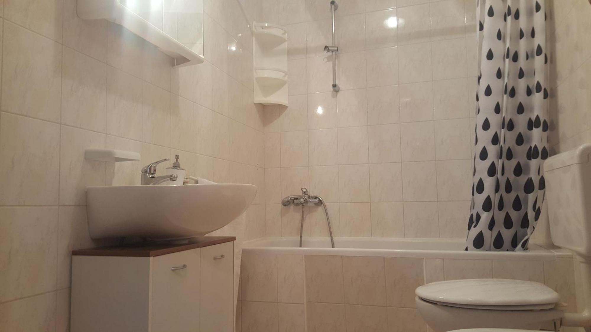 Apartments Dario Krk Town Bagian luar foto