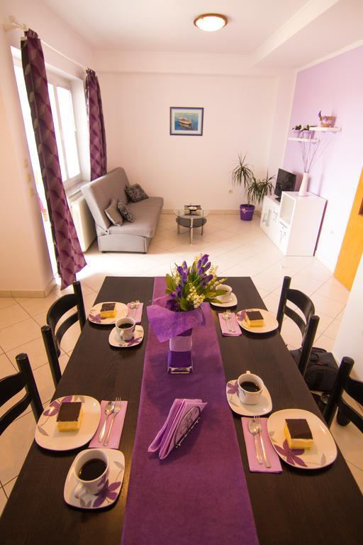 Apartments Dario Krk Town Bagian luar foto
